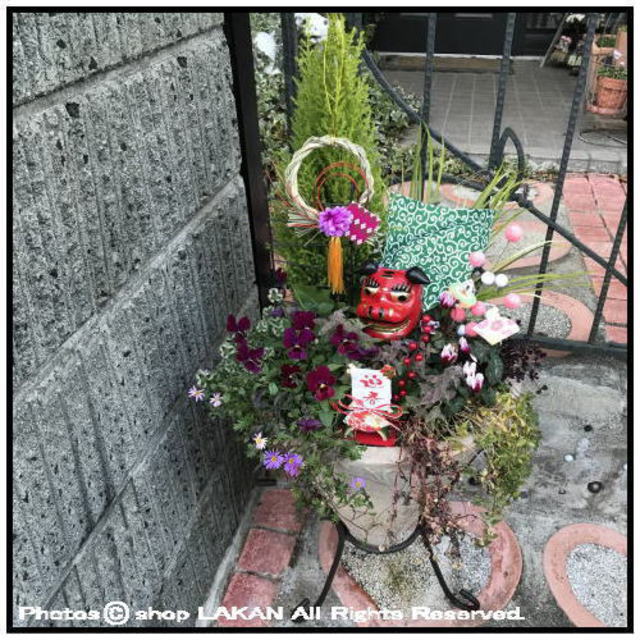 輸入植木鉢 質感 コーンアイアン脚 
